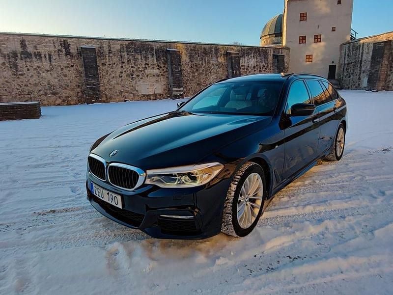 Begagnad BMW 540 M Sport 340 HK (250 kW) 2018 Azuritschwarz metallic Kombi