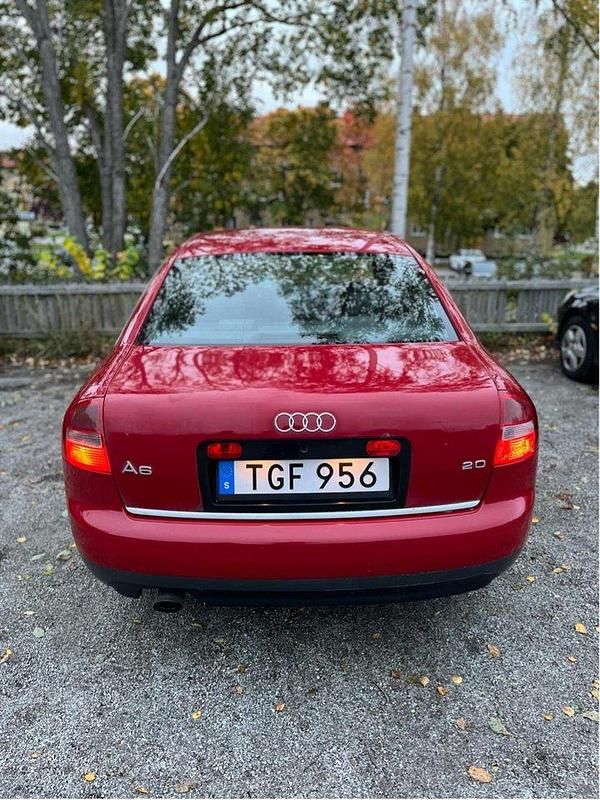 Röd Begagnad 2003 Audi A6 Sedan | 20 000 kr - Bild 1/4