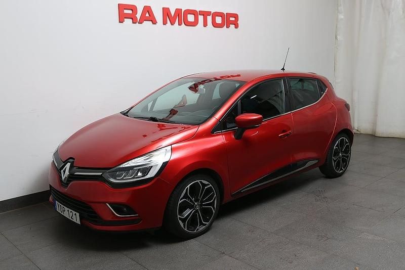 Röd (röd metallic ) Begagnad 2017 Renault Clio IV Intens Halvkombi | 79 800 kr (Marknadspris) - Bild 1/3
