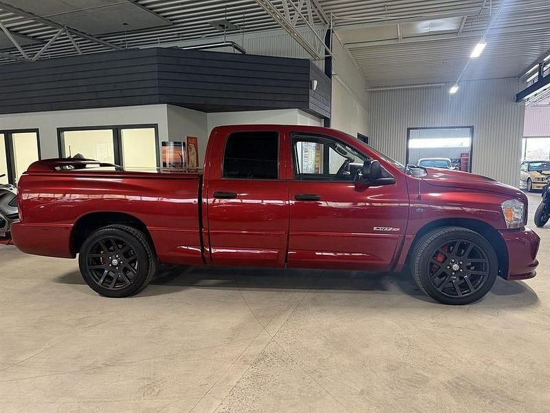 Begagnad Dodge Ram 517 HK (380 kW) 2006 Mörkröd (röd metallic) Pickup