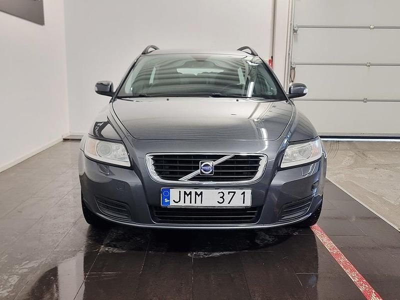 Begagnad Volvo V50 Kinetic 125 HK (91 kW) 2008 Grå Kombi