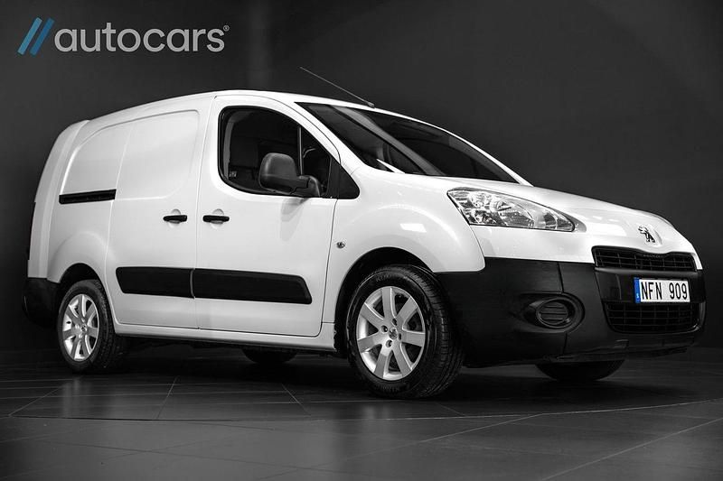 Vit Begagnad 2012 Peugeot Partner Minibuss | 78 000 kr (Dyr) - Bild 1/4