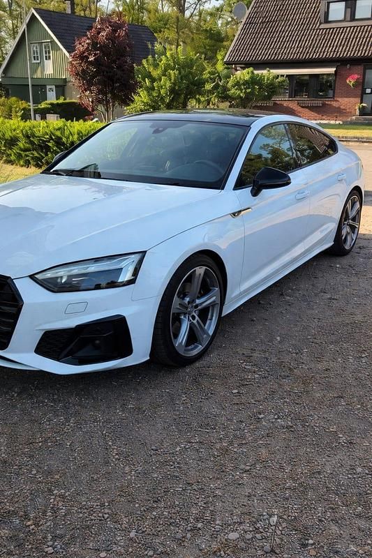 Begagnad 2022 Audi A5 Sportback Halvkombi | 359 000 kr (Marknadspris) - Bild 1/4