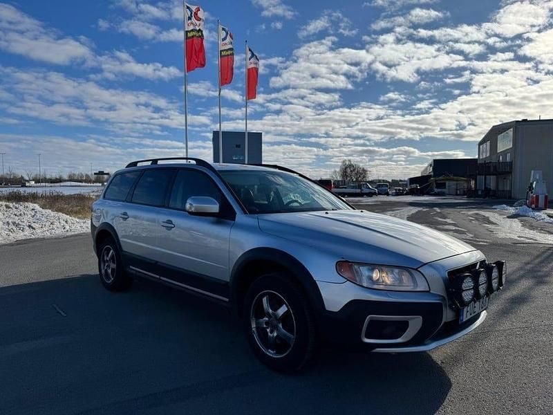 Begagnad Volvo XC70 Momentum 185 HK (136 kW) 2007 Ljusgrå Kombi