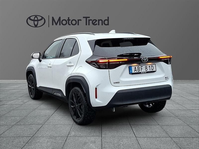 Begagnad Toyota Yaris Hybrid Active 117 HK (86 kW) 2024 Vit