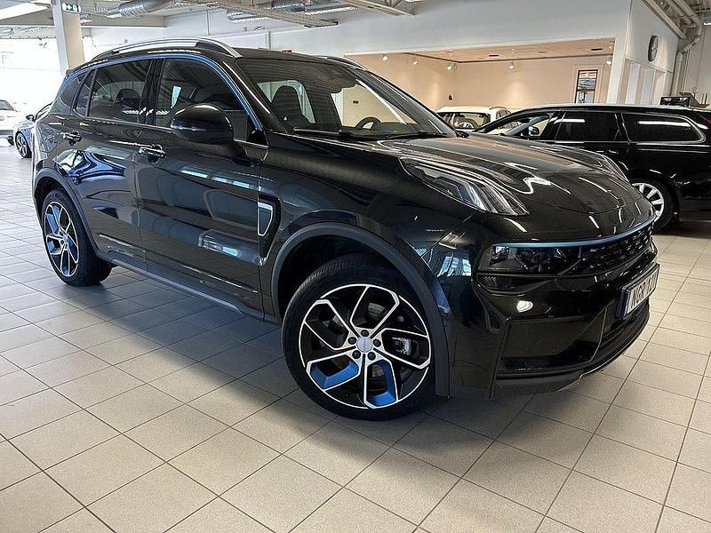 Svart Begagnad 2023 Lynk & Co 01 SUV | 319 000 kr (Marknadspris) - Bild 1/4