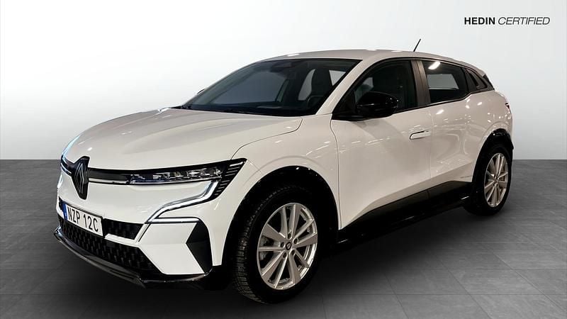 Begagnad Renault Megane E-Tech Equilibre 96 kW (131 HK) 2022 Glaciär vit Halvkombi