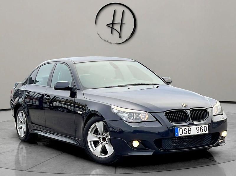 Mörkblå Begagnad 2008 BMW 530 M Sport Sedan | 59 900 kr - Bild 1/4