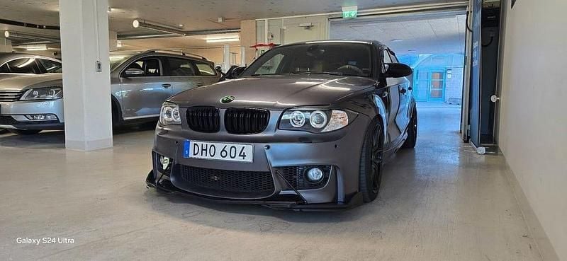 Begagnad BMW 123 M Sport 204 HK (150 kW) 2008 Mörkgrå (grå) Halvkombi
