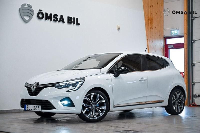 Vit Begagnad 2019 Renault Clio V Intens Halvkombi | 109 800 kr (Marknadspris) - Bild 1/4