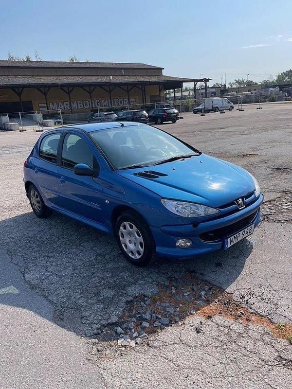 Blå Begagnad 2005 Peugeot 206 Halvkombi | 13 900 kr (Bra pris) - Bild 1/4