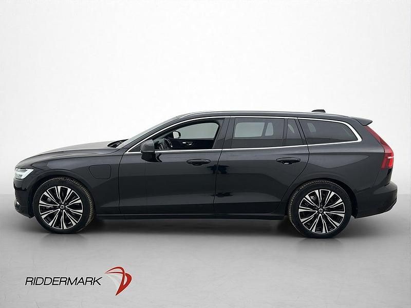Begagnad Volvo V60 253 HK (186 kW) 2023 Svart Kombi
