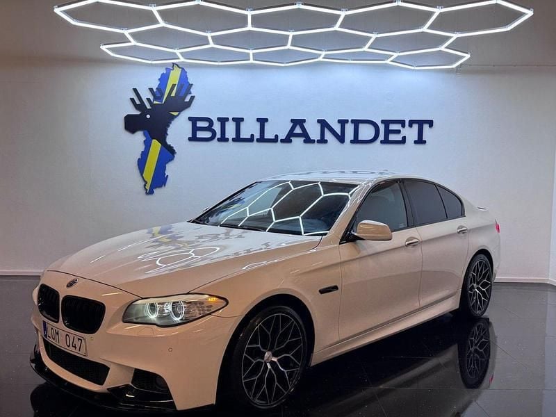 Vit Begagnad 2011 BMW 535 M Sport Sedan | 179 900 kr (Bra pris) - Bild 1/4