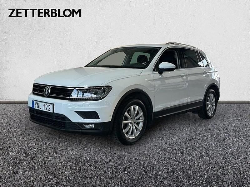 Vit Begagnad 2018 VW Tiguan Executive SUV | 219 900 kr (Marknadspris) - Bild 1/4