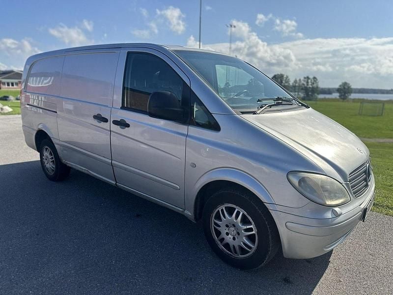 Silver Begagnad 2007 Mercedes Vito Minibuss | 29 000 kr (Superpris) - Bild 1/4