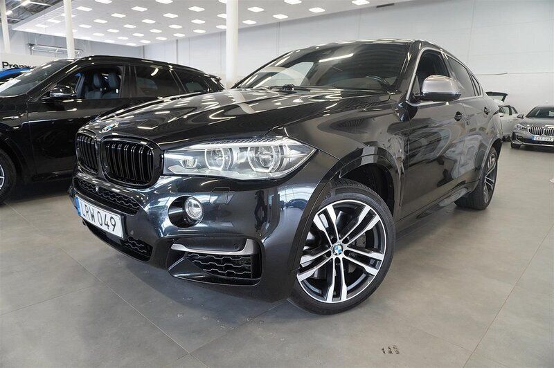 Svart (safirsvart metallic) Begagnad 2014 BMW X6 M Sport SUV | 399 900 kr - Bild 1/4