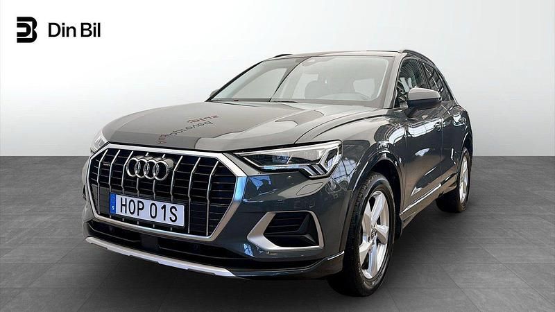 Grå Begagnad 2020 Audi Q3 Advanced SUV | 309 000 kr (Marknadspris) - Bild 1/4