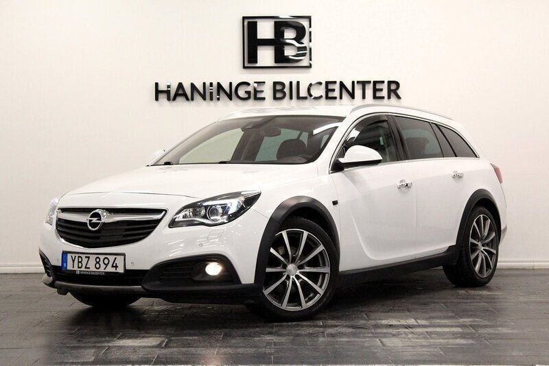 Vit Begagnad 2016 Opel Insignia Country Tourer Kombi | 149 900 kr (Marknadspris) - Bild 1/4