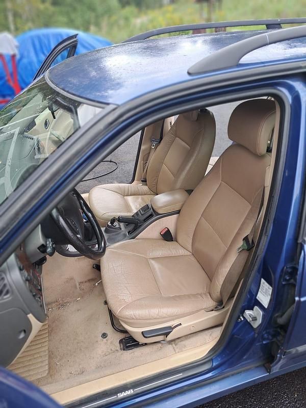 Begagnad Saab 9-5 Aero 230 HK (169 kW) 2001 Kombi