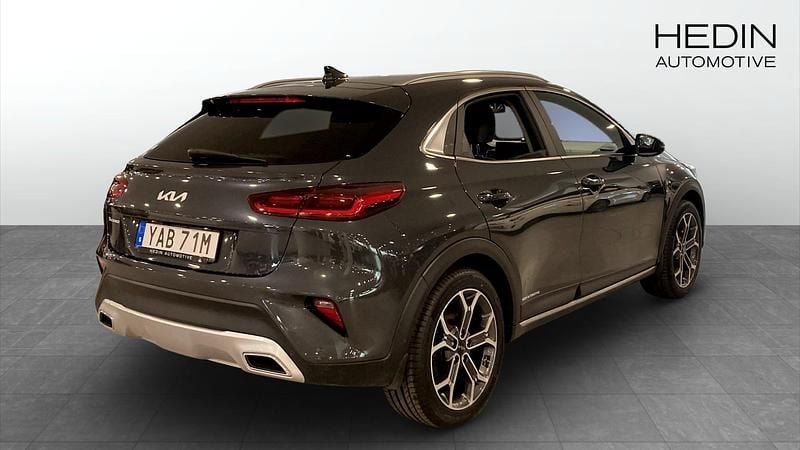 Begagnad Kia XCeed Advance 105 HK (77 kW) 2022 Grå (grey) SUV