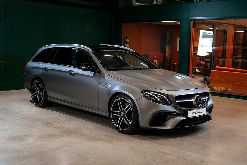 Svart Begagnad 2019 Mercedes E63 AMG AMG Kombi | 599 900 kr (Bra pris) - Bild 1/4