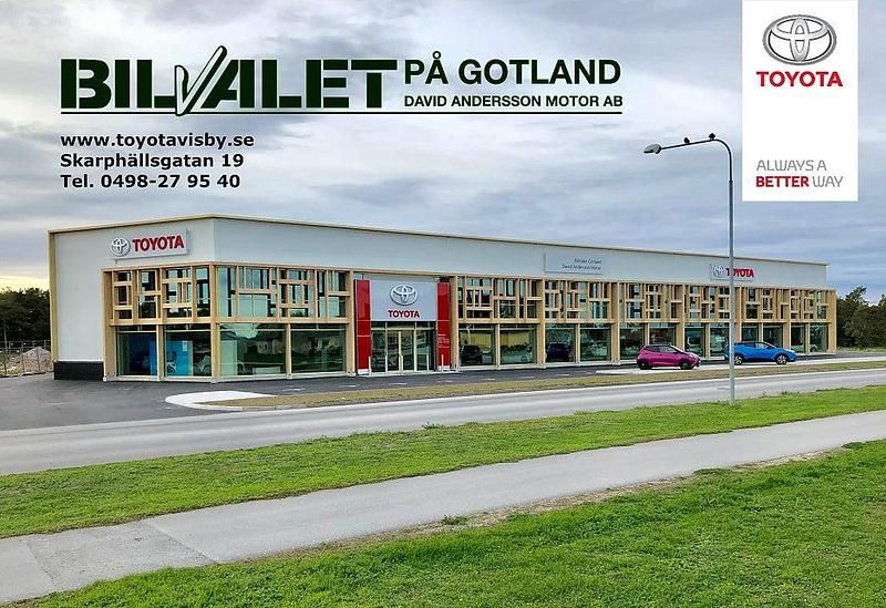 Lila metallix/svart Begagnad 2018 Toyota Aygo Halvkombi | 99 000 kr (Marknadspris) - Bild 1/1