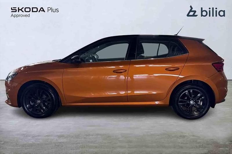 Orange Begagnad 2023 Skoda Fabia Halvkombi | 209 800 kr - Bild 1/1