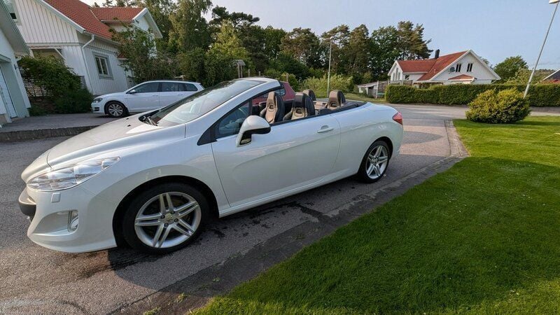 Vit Begagnad 2010 Peugeot 308 CC Cab | 95 000 kr (Marknadspris) - Bild 1/4