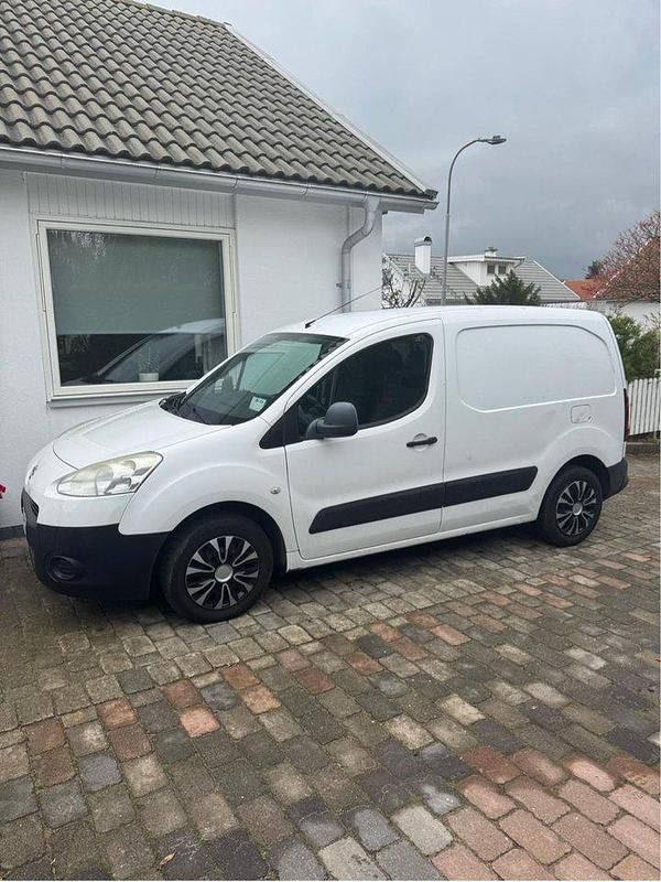 Begagnad 2014 Peugeot Partner Van | 40 000 kr - Bild 1/4