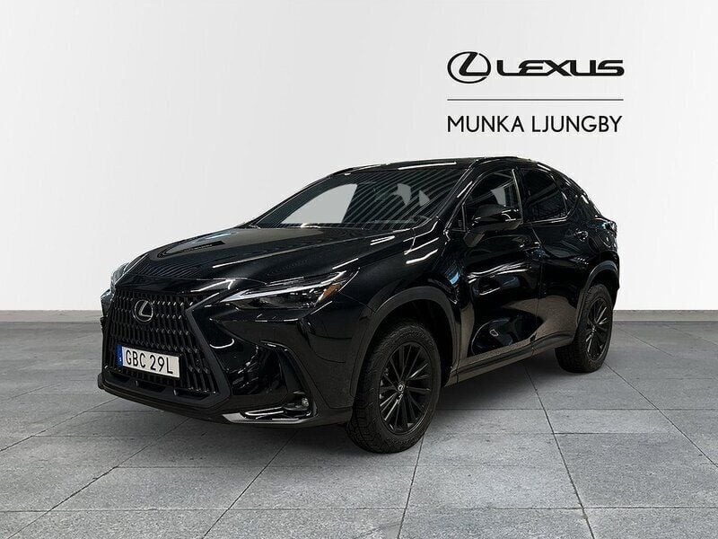 Svart Ny 2024 Lexus NX450h+ SUV | 659 900 kr (Lite dyr) - Bild 1/4