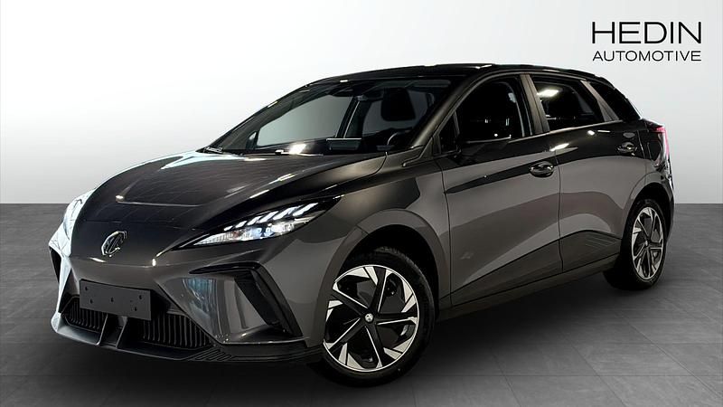 Begagnad MG MG4 EV 125 kW (170 HK) 2024 Grå Halvkombi