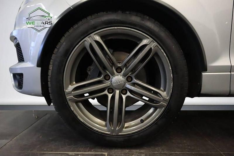 Begagnad Audi Q7 S-Line 340 HK (250 kW) 2012 Silver SUV