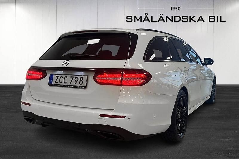 Begagnad Mercedes E220 AMG line 194 HK (142 kW) 2017 Vit (polarvit solid ) Kombi