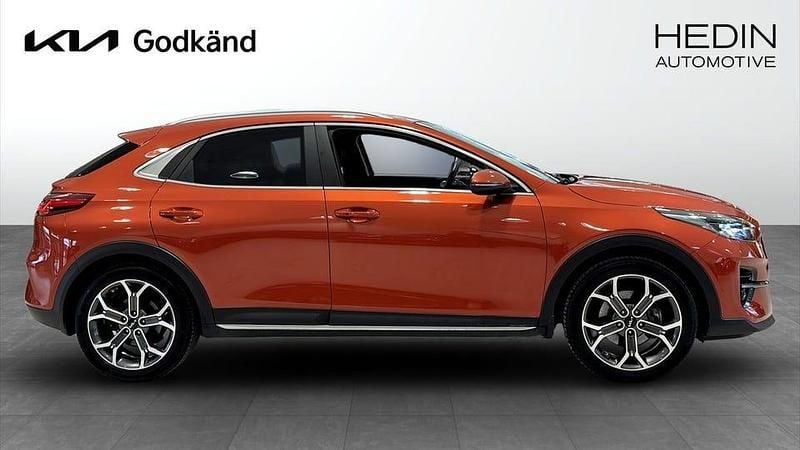 Begagnad Kia XCeed Advance 105 HK (77 kW) 2022 Orange SUV