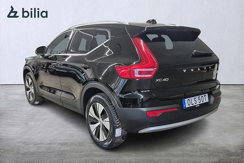 Begagnad Volvo XC40 Core 129 HK (94 kW) 2022 Svart SUV