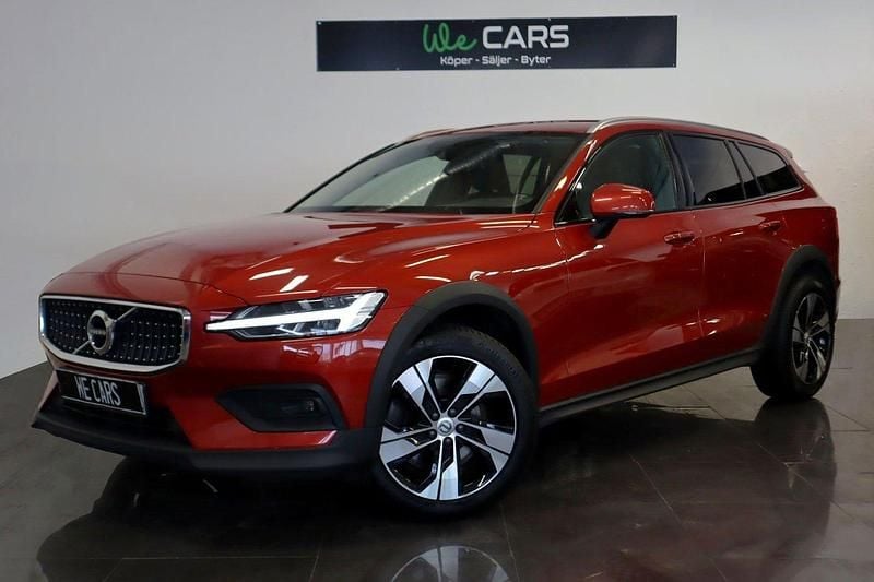 Begagnad 2022 Volvo V60 CC Kombi | 369 900 kr (Marknadspris) - Bild 1/4
