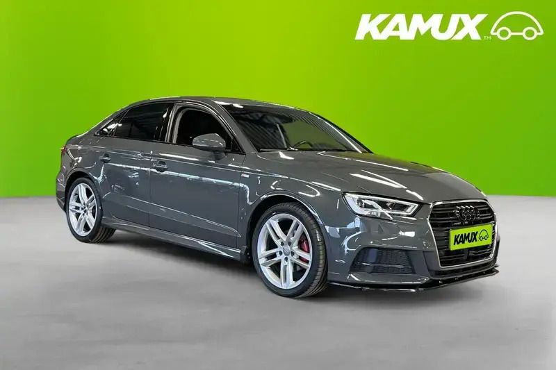 Silver/grå Begagnad 2017 Audi A3 S-Line Sedan | 229 700 kr (Marknadspris) - Bild 1/4