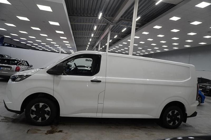 Ny Ford E-Transit 2026 Vit Van