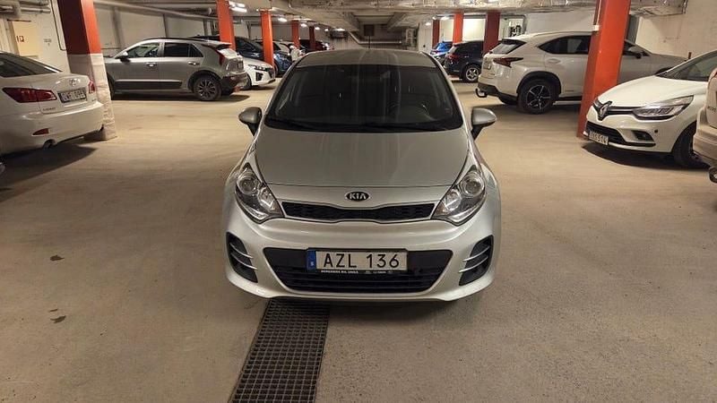 Begagnad Kia Rio 84 HK (61 kW) 2015 Silver