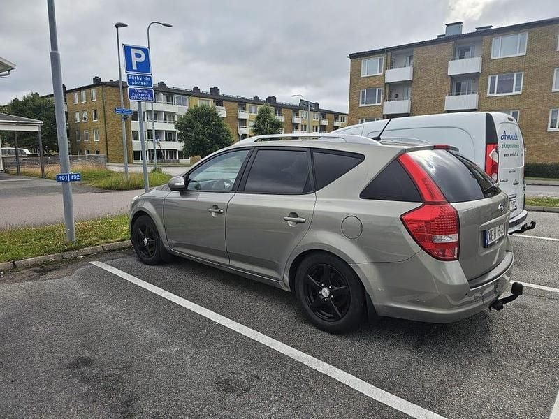 Begagnad 2011 Kia Ceed Sportswagon Kombi | 24 000 kr - Bild 1/4