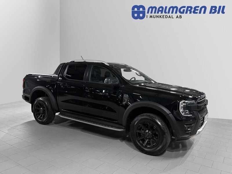 Svart Begagnad 2024 Ford Ranger Wildtrack Pickup | 598 750 kr (Marknadspris) - Bild 1/4