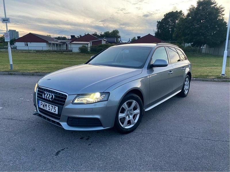 Grå Begagnad 2009 Audi A4 Kombi | 54 000 kr (Lite dyr) - Bild 1/4