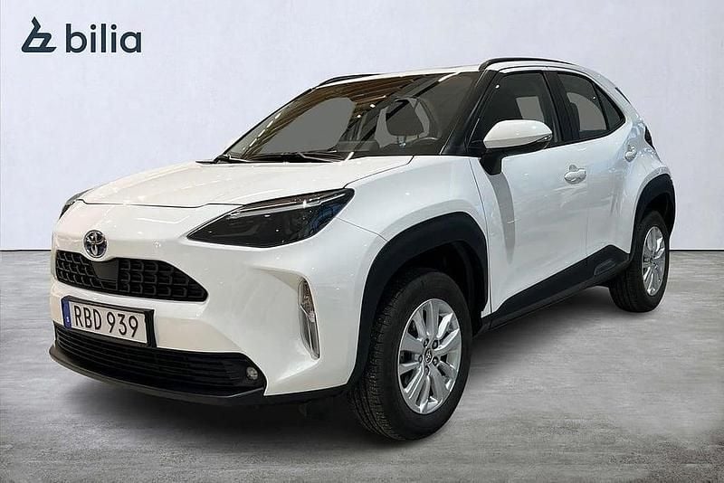 Vit Begagnad 2022 Toyota Yaris Cross Active SUV | 249 900 kr (Marknadspris) - Bild 1/3