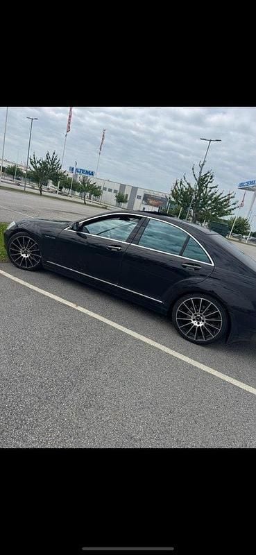 Svart Begagnad 2008 Mercedes S420 Sedan | 40 000 kr - Bild 1/2