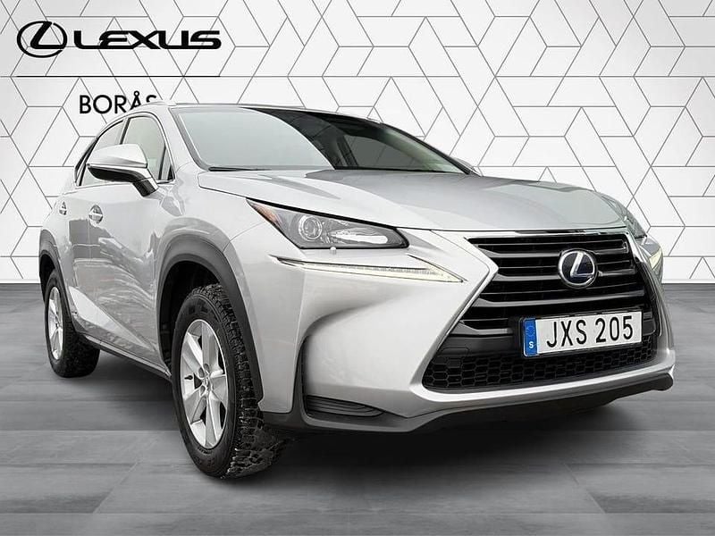 Begagnad Lexus NX300h 200 HK (147 kW) 2015 Silver SUV