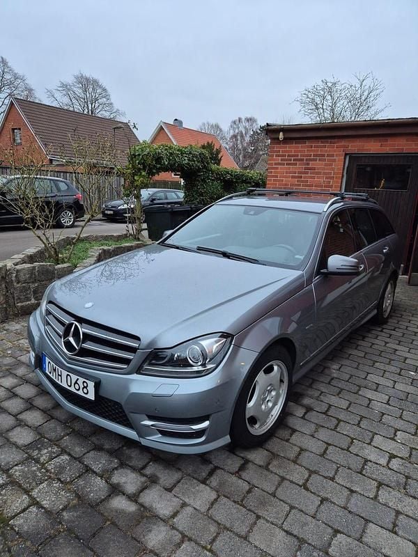 Begagnad Mercedes C220 170 HK (125 kW) 2014