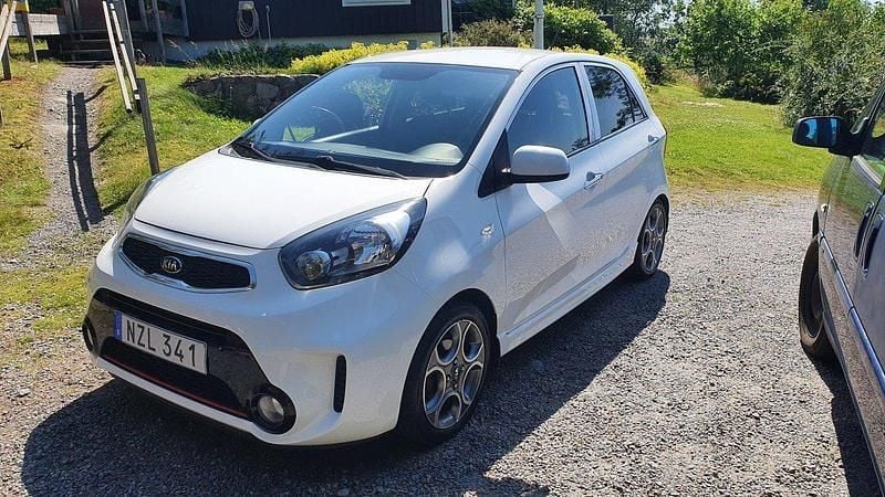 Vit Begagnad 2016 Kia Picanto Halvkombi | 69 900 kr (Marknadspris) - Bild 1/4