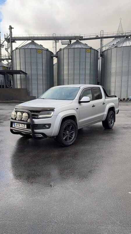 Silver Begagnad 2014 VW Amarok Edition Pickup | 200 000 kr (Bra pris) - Bild 1/4
