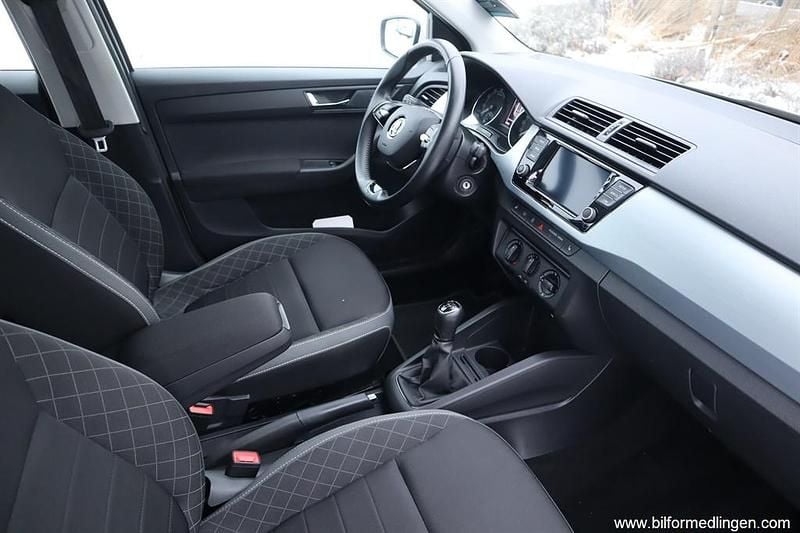 Begagnad Skoda Fabia 95 HK (69 kW) 2020 Vit Halvkombi