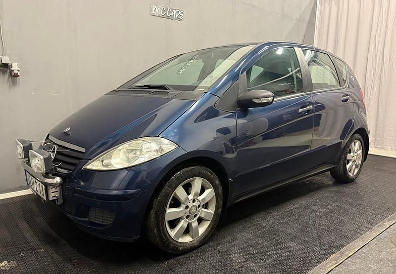 Begagnad Mercedes A170 Classic 116 HK (85 kW) 2008 Blå Halvkombi